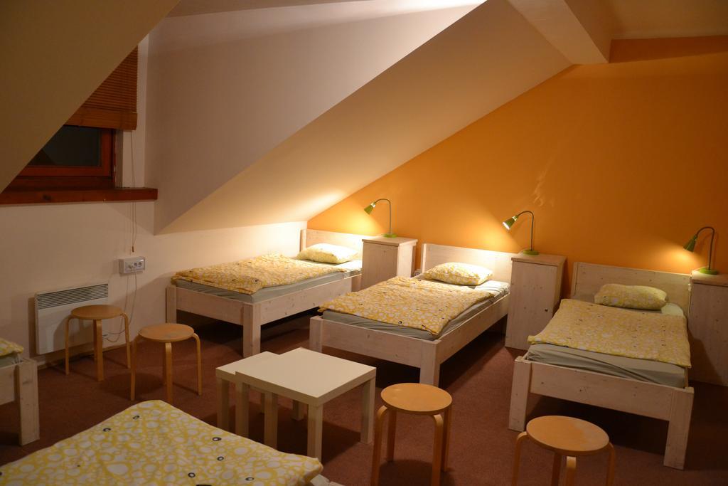Vila Veselova, Ljubljana City Center Hostel Buitenkant foto